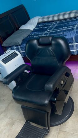 Hydraulic barber chair in good state