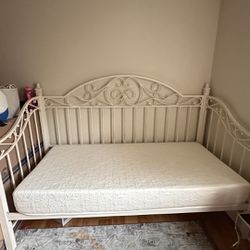 Princess Day Bed White Twin