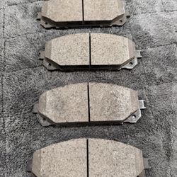 Disc Brake Pad Set  for Fits 2023-2014 Jeep Cherokee Front     A2