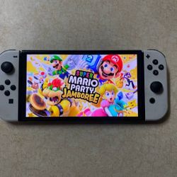 Switch OLED With Over 120 Popular Games