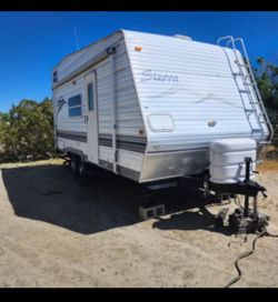 2003 forrest river sierra 
20ft