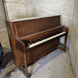 Baldwin Piano
