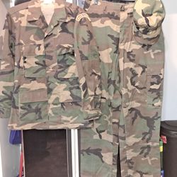 Complete Woodland Military Cleveland Marines Battle Dress W/ Cap & Sargeant Pin