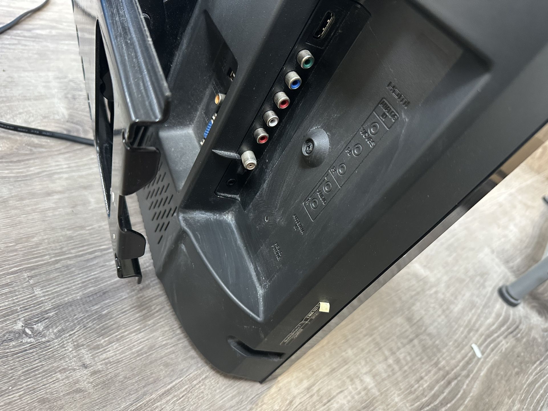 19” TV with wall mount attached stand