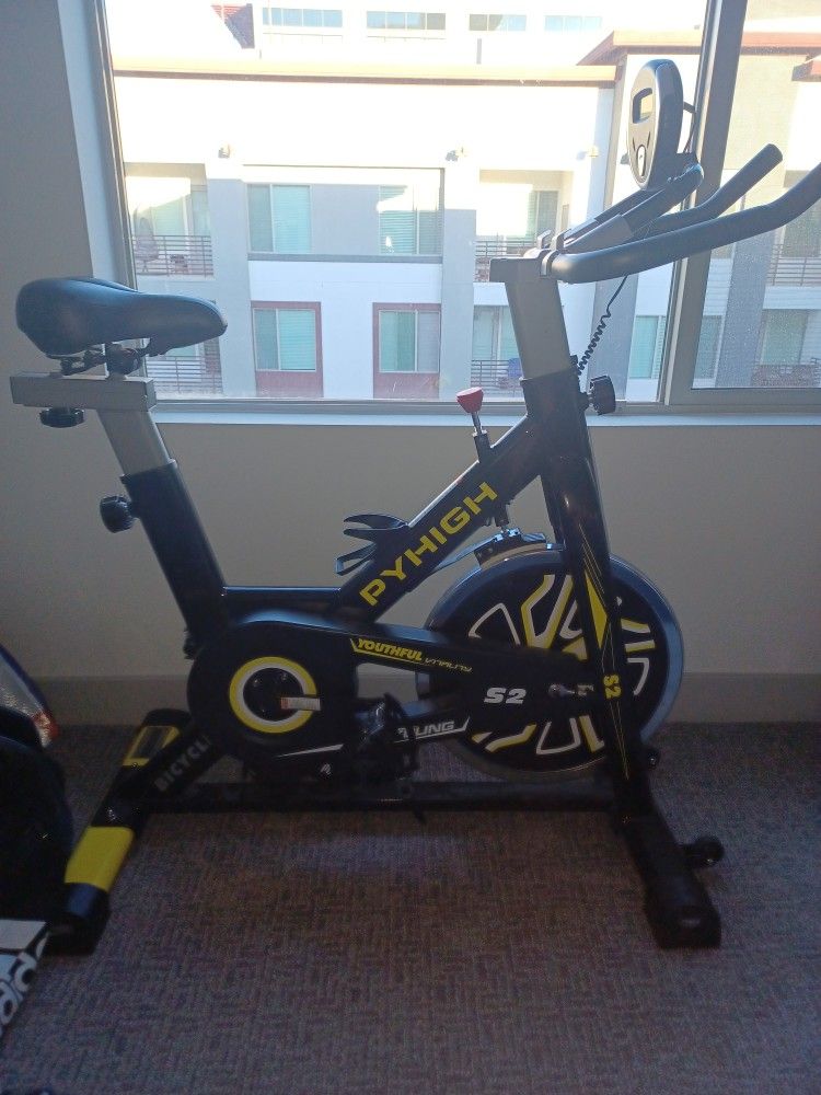 Pyhigh S2 Spin Bike. for Sale in Las Vegas NV OfferUp