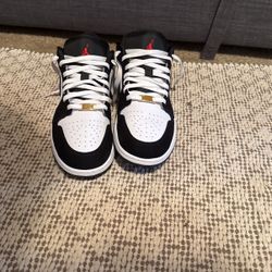 Jordan 1 Low SE 