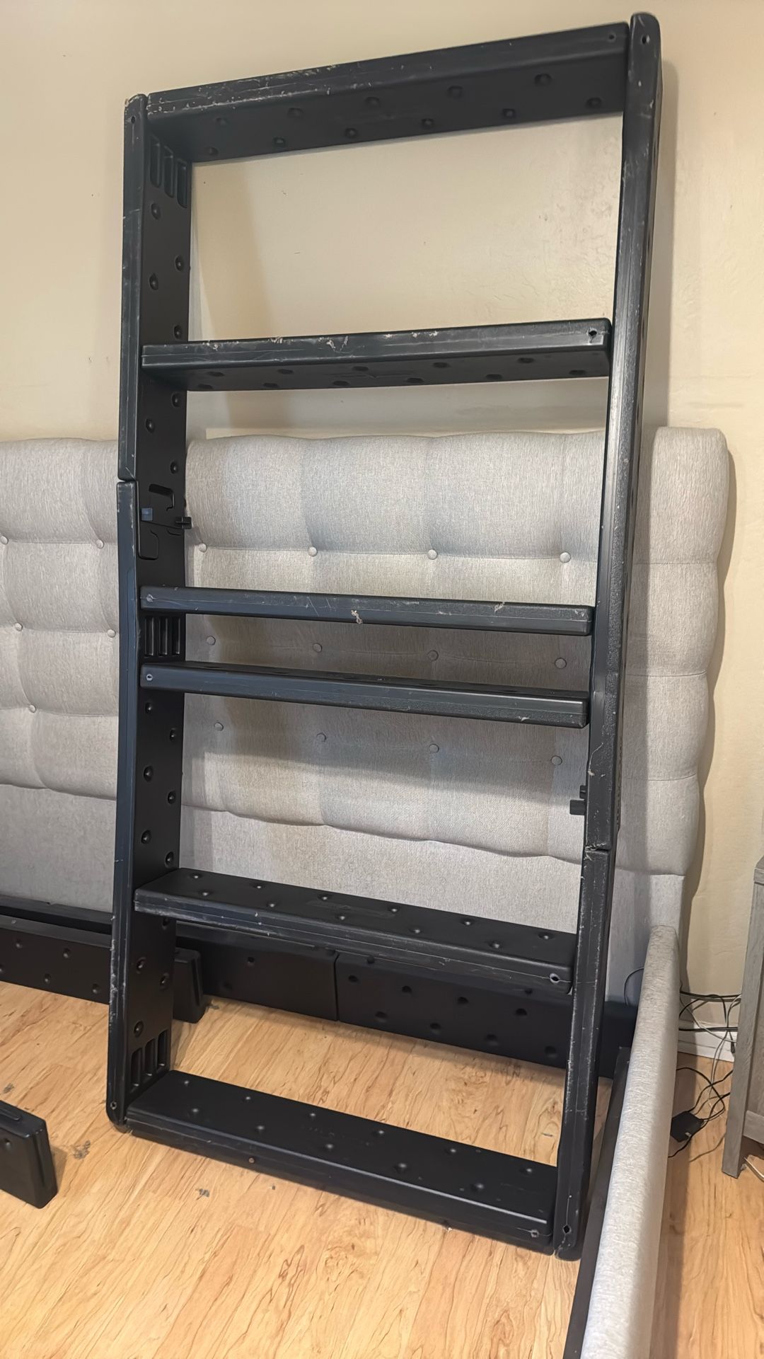 Plastic king size bedframe