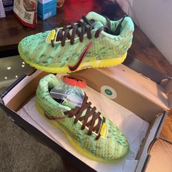 Nikes Brand New 