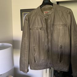 Levi’s Leather Jacket. Size large