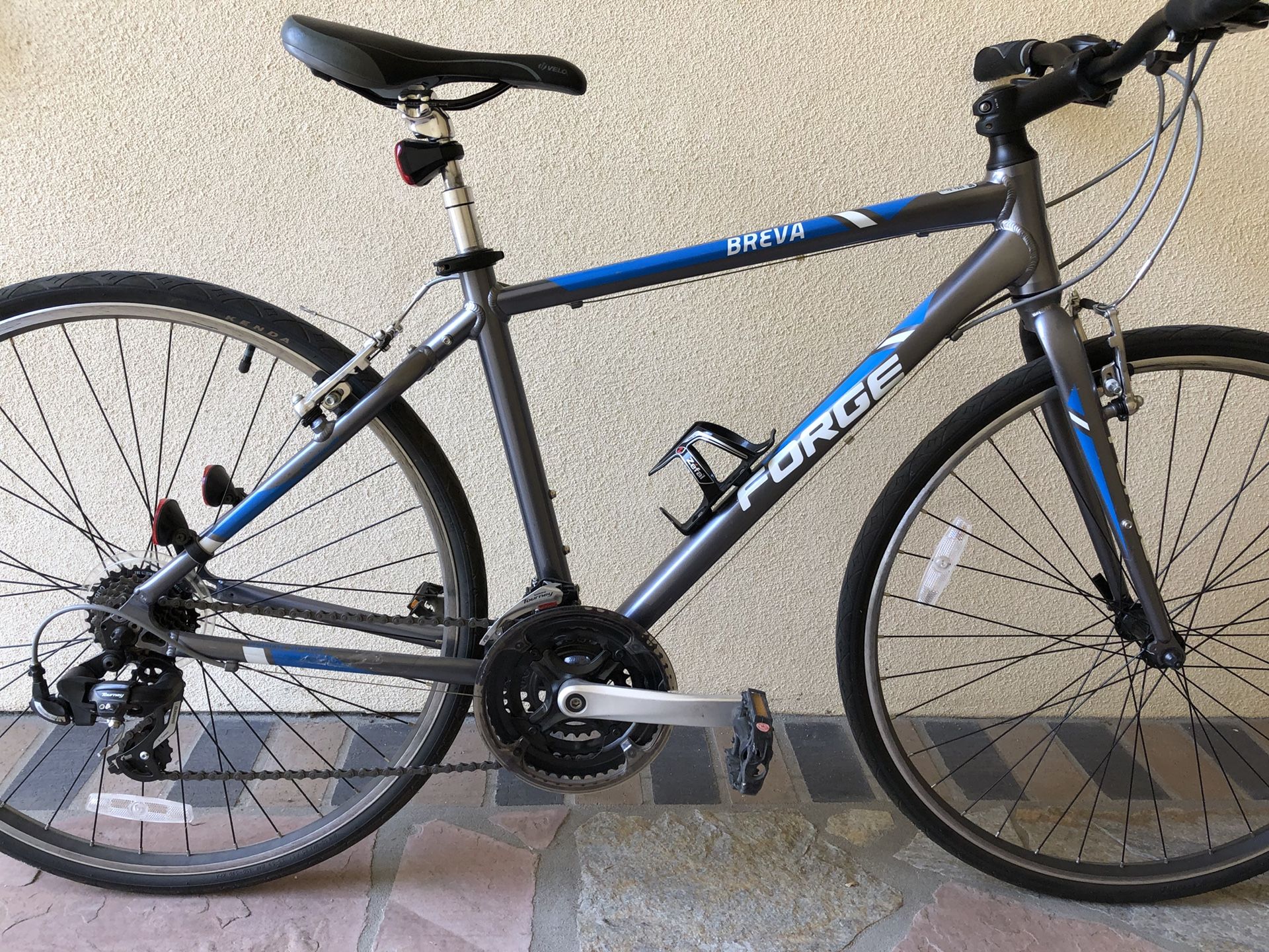 Forge breva hybrid fitness bike