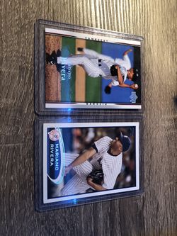 2 Mariano Rivera baseball cards