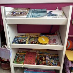 Kids Book Rack w/ FREE BOOKS