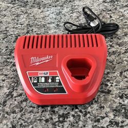 Milwaukee M12 Charger New