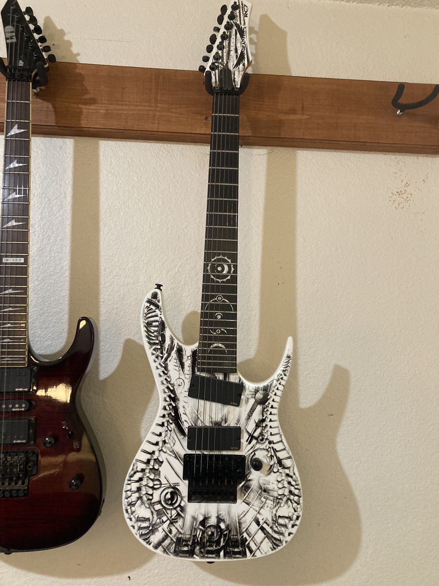 Dean 7-string. Rusty Cooley Signature RC7X