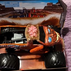 Monster Jam Zombie Truck 