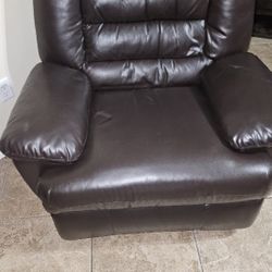 Brown Leather Recliner With Plug For Massage 