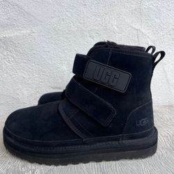Velcro close Neumel UGG 