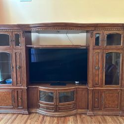 Entertainment center with 65 inchTV Stand