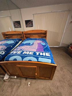 Capitan full Bed with 4 drawers and under storage