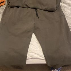 Abercrombie And Fitch Sweat Out Fit 