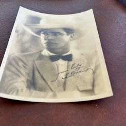 Rare Tom Mix Photo Hand Signed