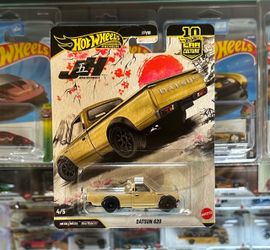 Hot Wheels Premium - Datsun