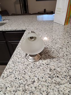 Light sconce