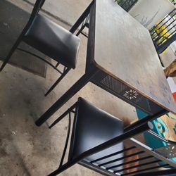 Small Table With 3 Chairs