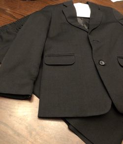 Boys 2pc suit size 7