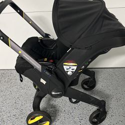 doona car seat/stroller just like new condition! 