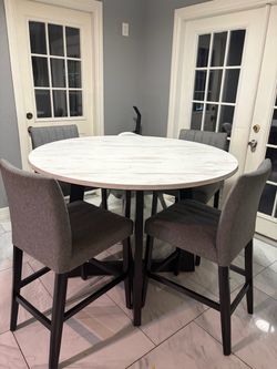 Dinning table