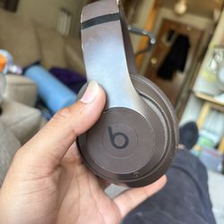 Beats - Studio Pro - Wireless Noise Cancelling Over-the-Ear Headphones - Deep Brown