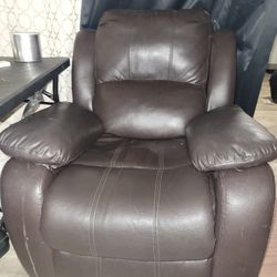 Single Recliner Sofa 