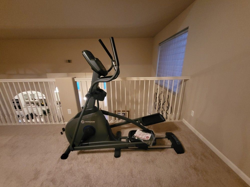 Horizon Elliptical With Bluetooth