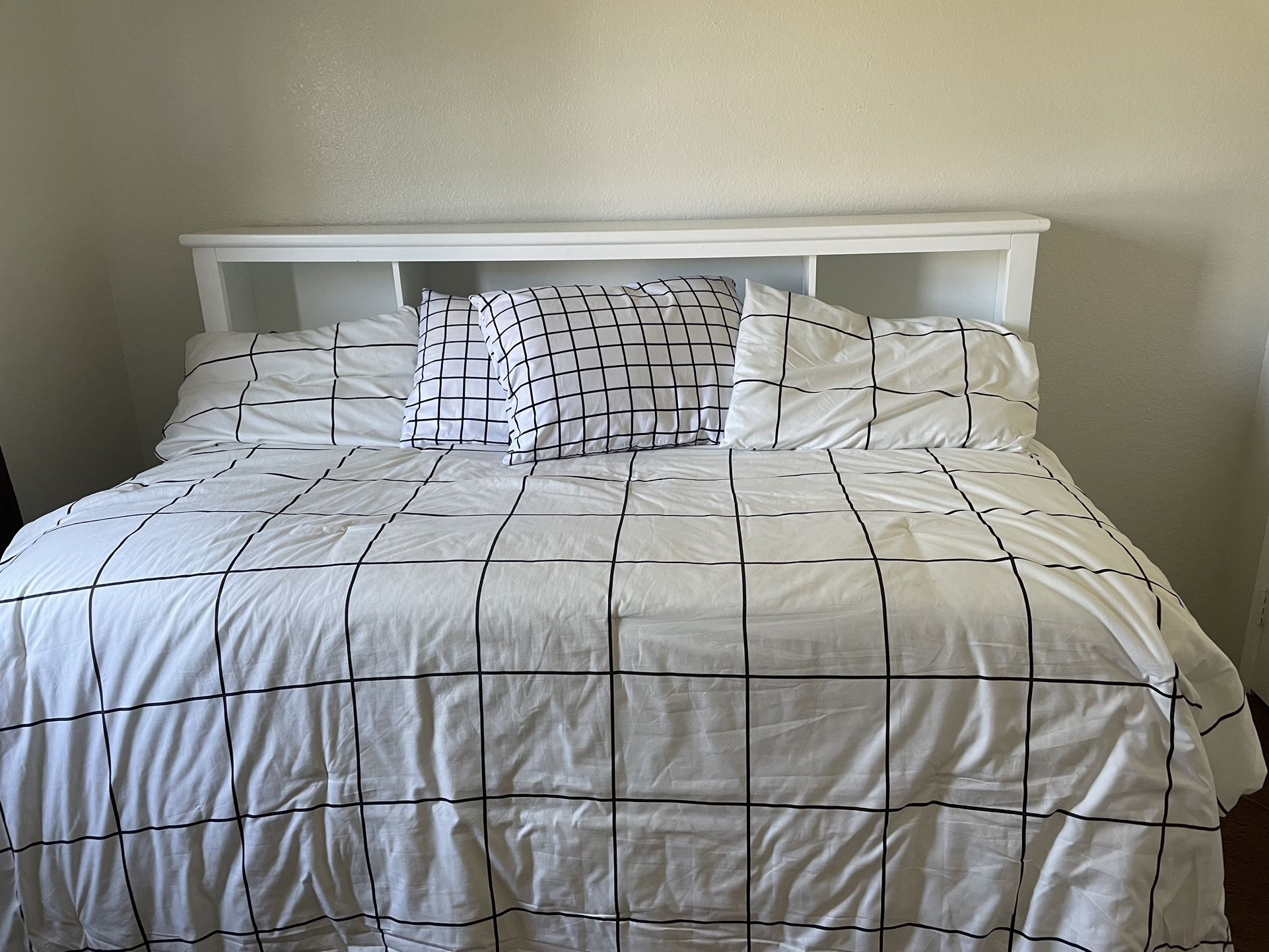 Twin Bookcase Storage Bed In White