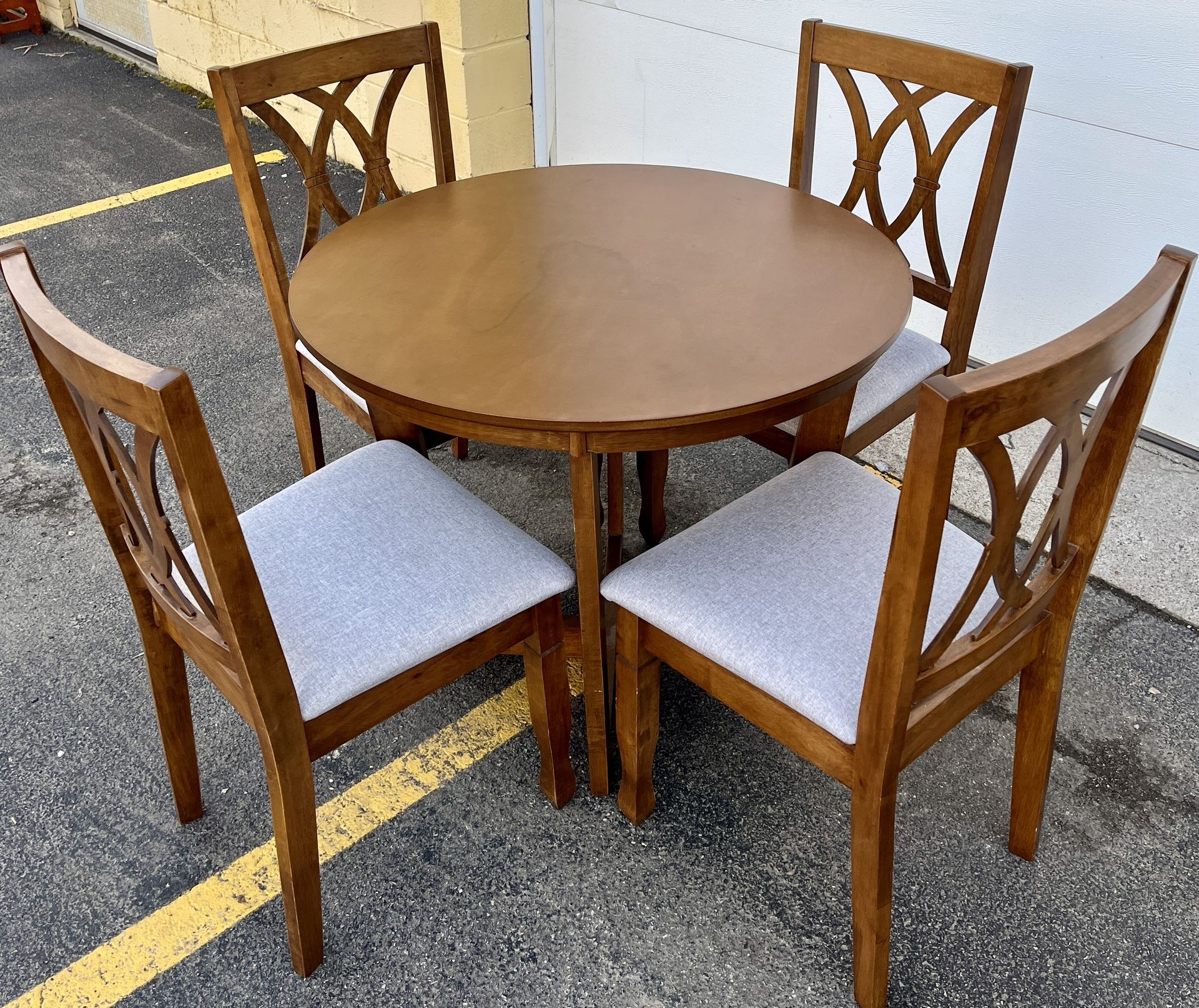 36” Round Dining Table and 4 Chairs Baxton Studio Grey Fabric Upholstered and Walnut Brown Finish