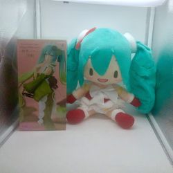 2 Hatsune Miku SweetsSweets Series Matcha Green and Miku plush