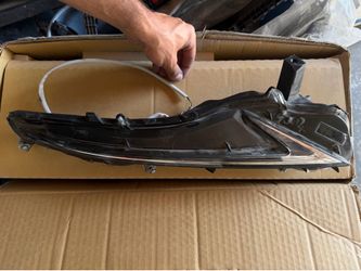Lexus 81(contact info removed)0 Clearance Lamp Assembly 2016-2021 Lexus (contact info removed)060