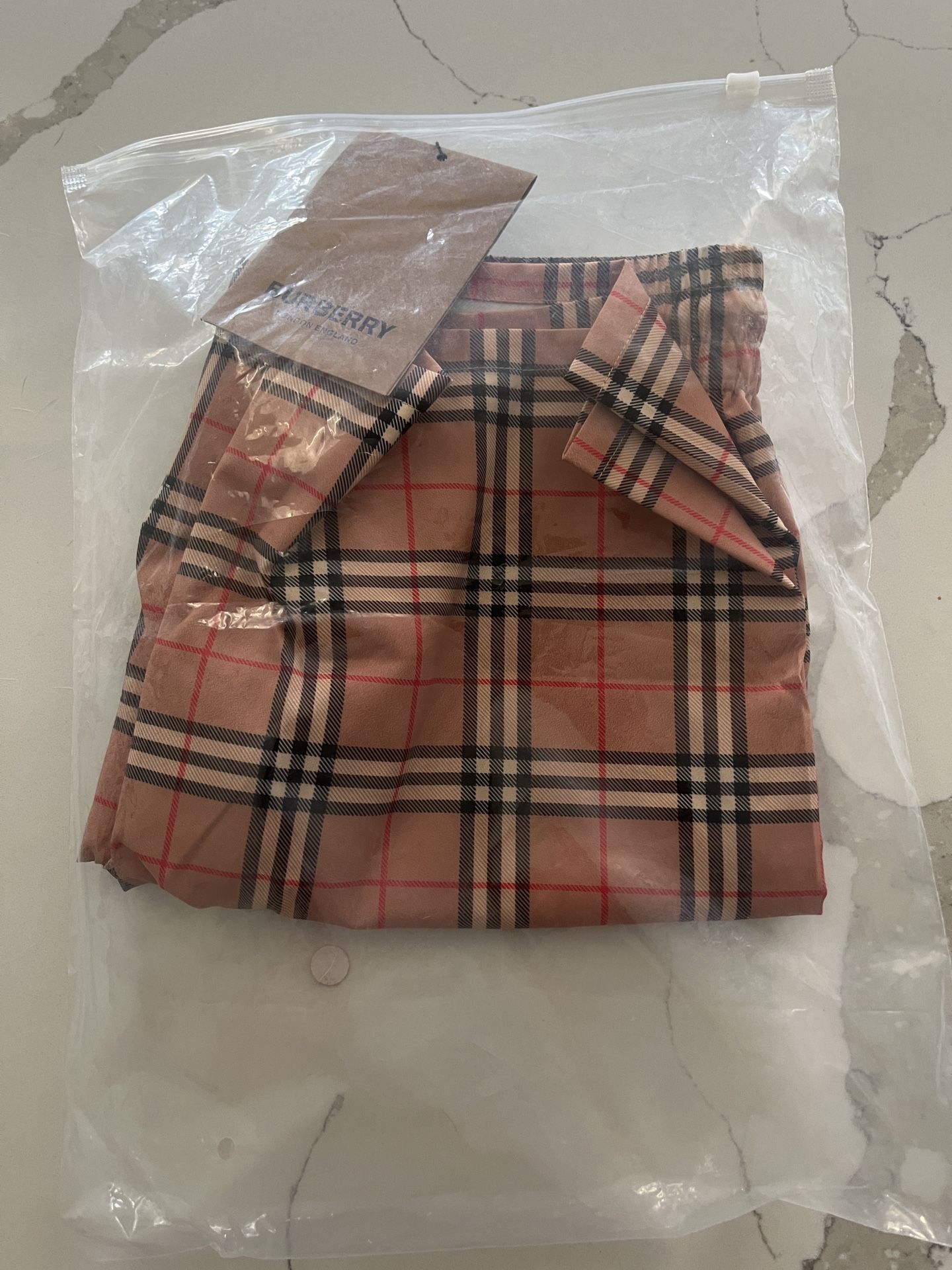 Burberry Shorts L & M