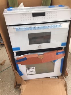 NEVER USED KENMORE ELITE ( MADE BY ELECTROLUX )WHITE. 30”DUAL CONVECTION ELECTRIC OVEN MICROWAVE COMBO IN BOX