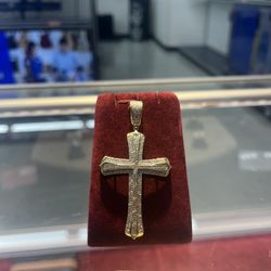 Cross Pendant  10k  10.4 Grms