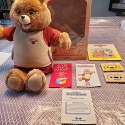 1985 Teddy RUXPIN Animated Bear works With Tapes Original Box