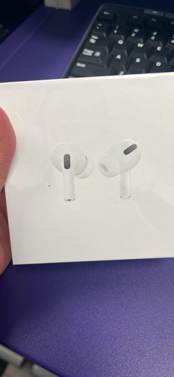 AirPod Pro W/ Noise Cancellation