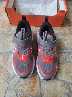 Nike Cosmic Runner (psv) Size 12c