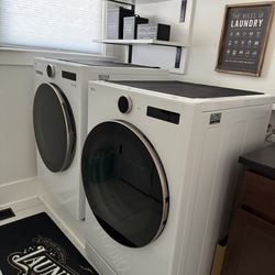 LG Smart Front Load Washer & Gas Dryer Set – Like New )