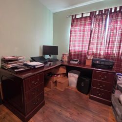 Hon  Wooden Desk Right Return 