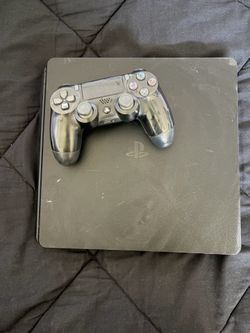 PlayStation 4 Console + Controllers