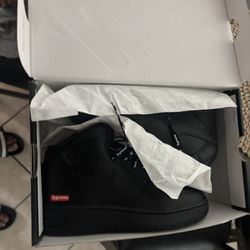 Nike! Air Force One! Supreme! Size 6.5… BRAND NEW!