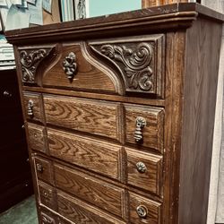 $$$$$225 (firm price)-one Beautiful tall vintage dresser  Not positive of which wood material its made (whether it's real wood or pressed wood? not su
