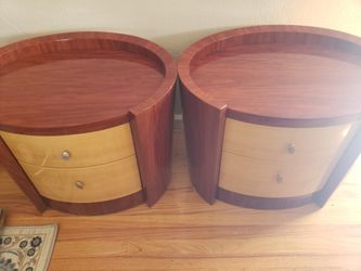 2 Bedside Dressers/Nightstands High End  Solid Mahogony